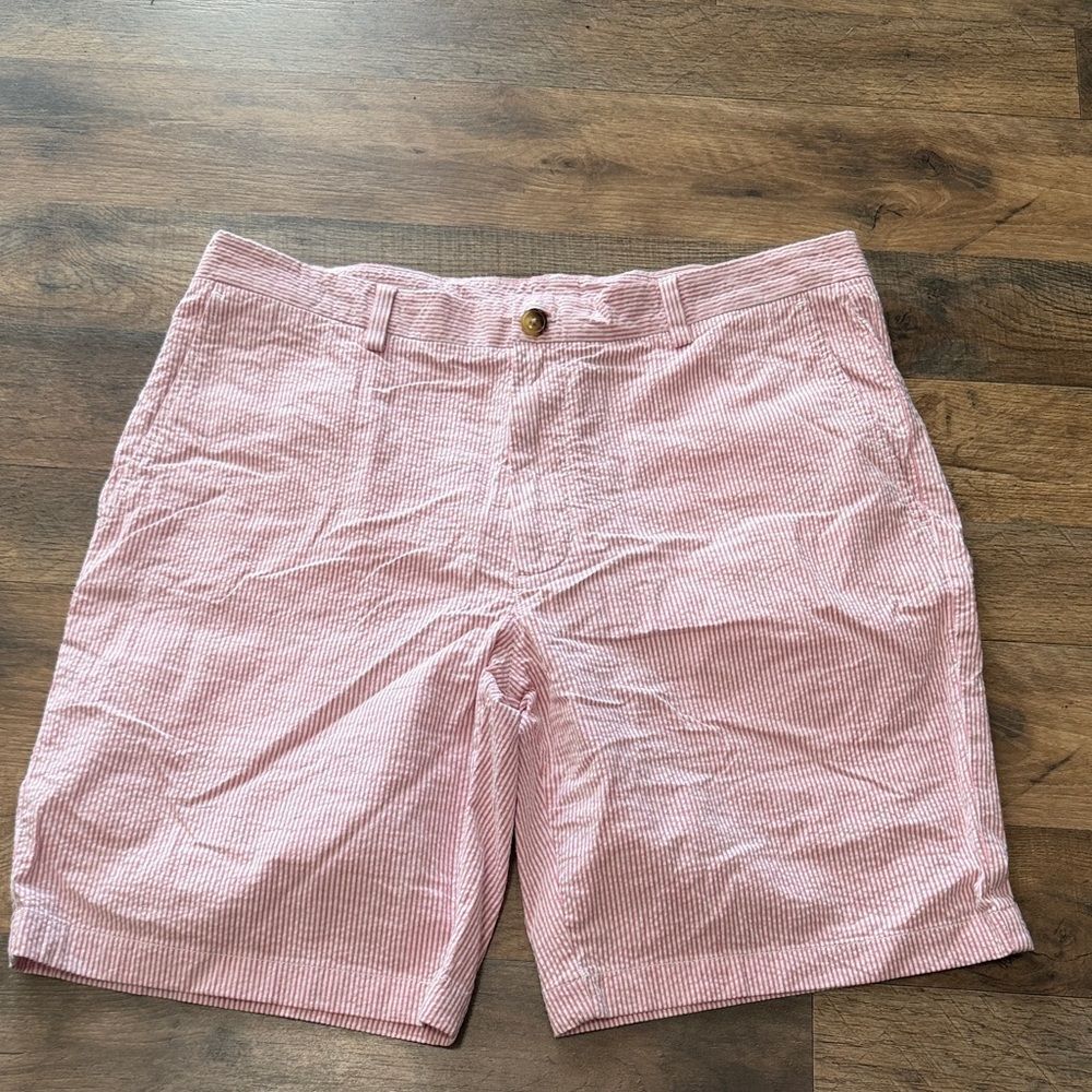 Vineyard vines seersucker stripe shorts